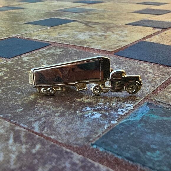Vintage 1960s Gold Semi Truck Tie Bar - Picture 2 of 4